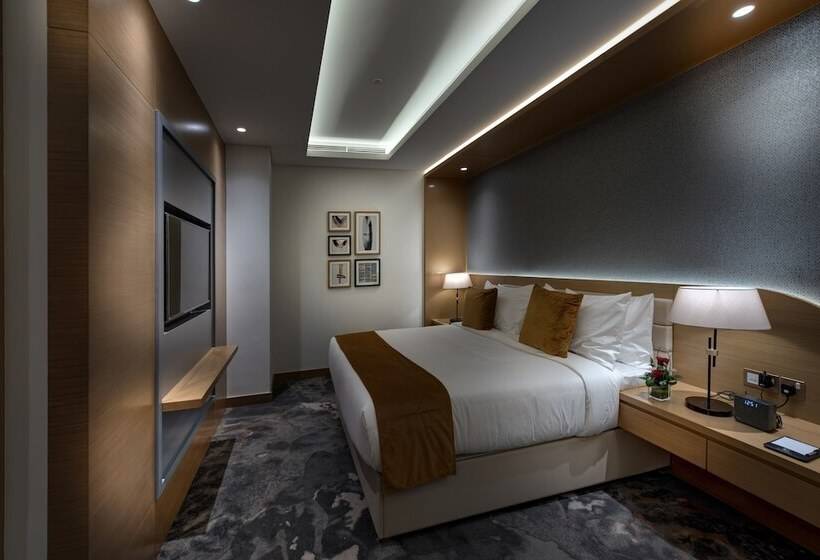 带大床的行政房间, The S Hotel Al Barsha