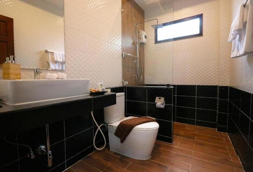 غرفة عائلية, The Scene Cliff View Villas