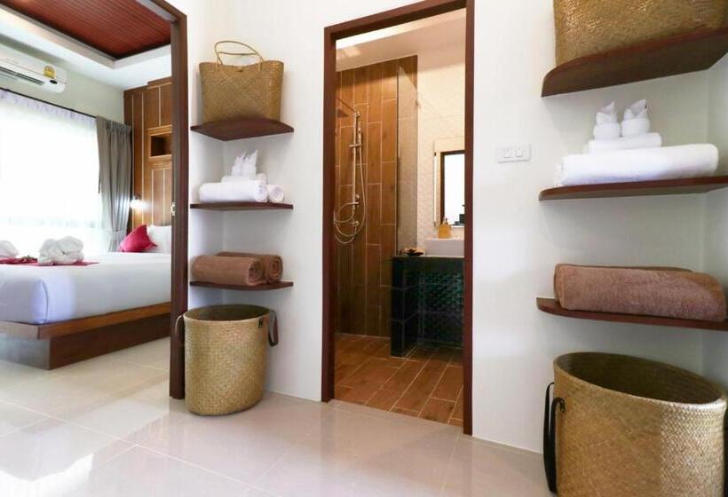 غرفة عائلية, The Scene Cliff View Villas