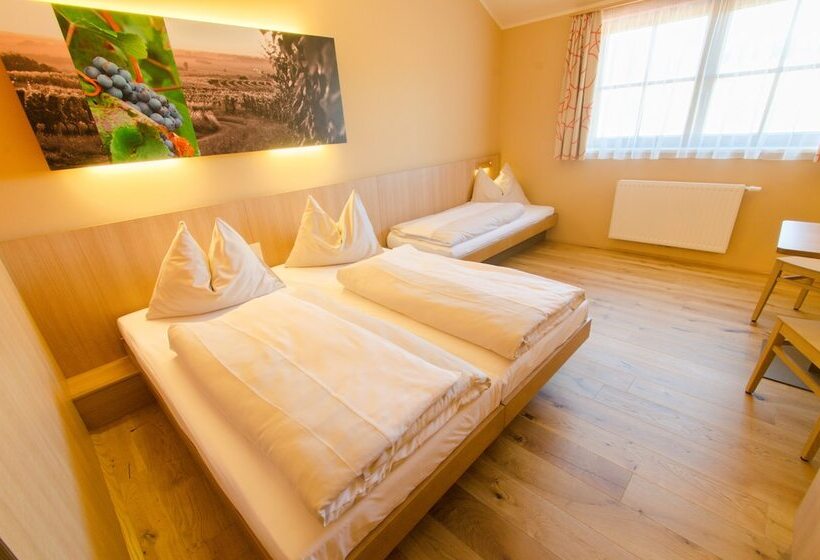 غرفة قياسية ثلاثية, Jufa Hotel Neutal