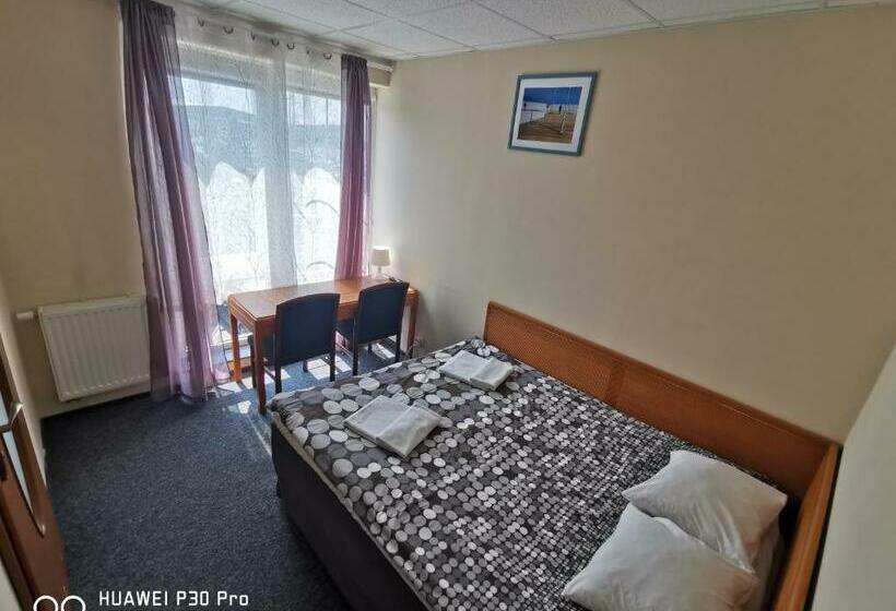 اتاق اکونومی, Sleep&fly