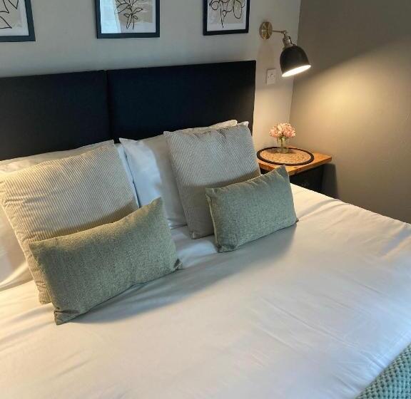 اتاق اکونومی, Blue Ball Inn, Sandygate, Exeter