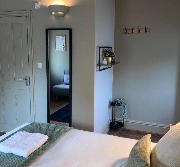 اتاق اکونومی, Blue Ball Inn, Sandygate, Exeter