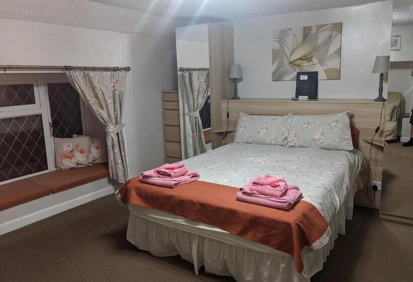 スタンダードルーム, Cwmbach Guest House