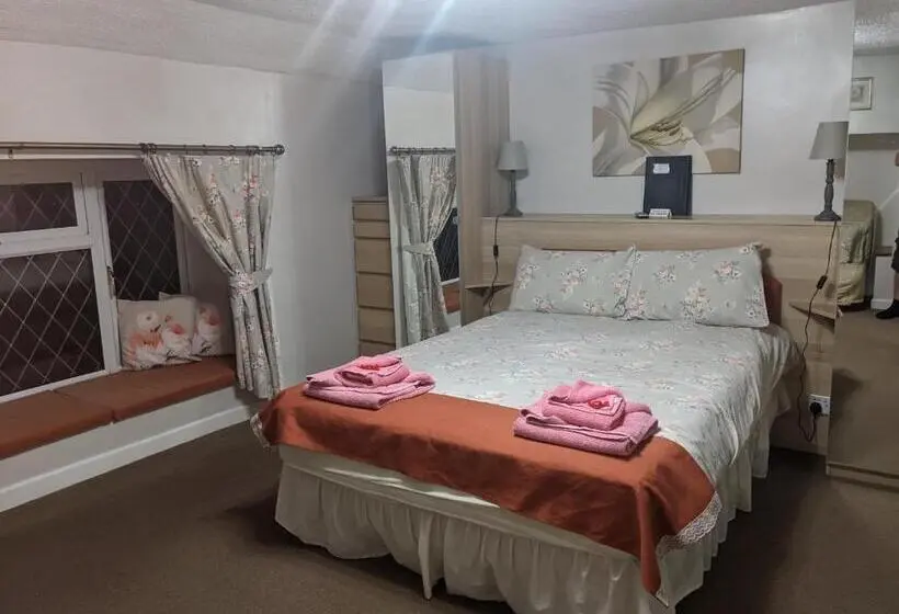 スタンダードルーム, Cwmbach Guest House