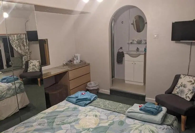 スタンダードルーム, Cwmbach Guest House