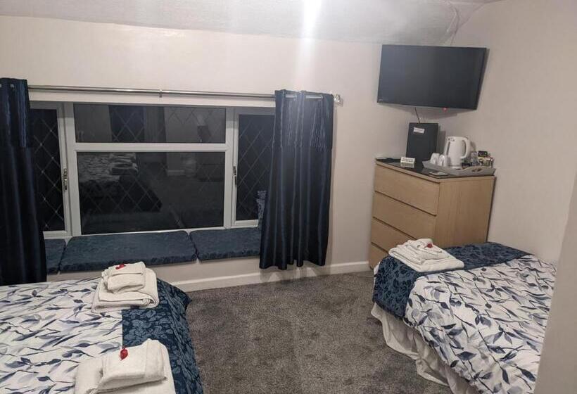Номер Стандарт, Cwmbach Guest House