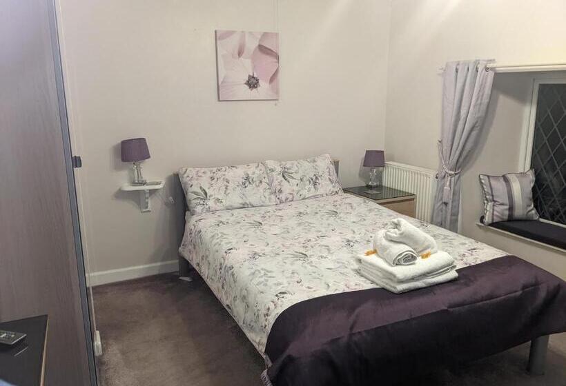 スタンダードルーム, Cwmbach Guest House