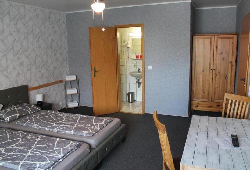 スタンダードトリプルルーム, Gasthaus Zur Sonne