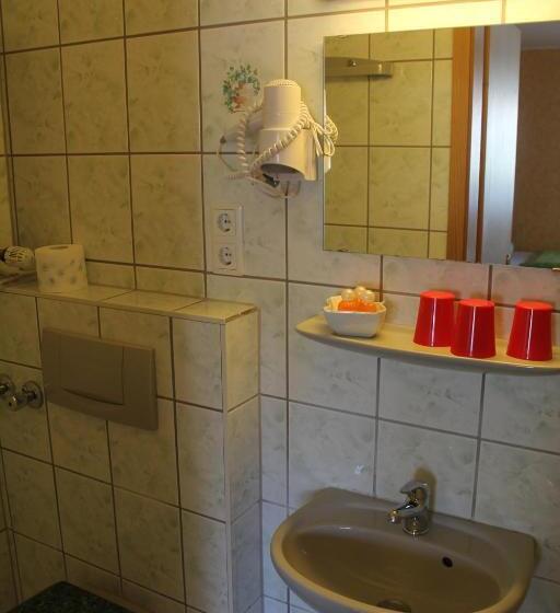 スタンダードトリプルルーム, Gasthaus Zur Sonne