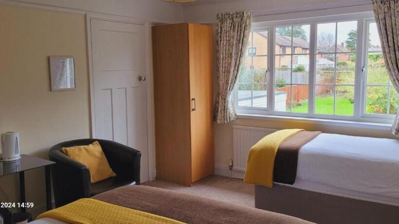 Habitació Triple Estàndard, Hampton Lodge En Suite Rooms With Free Parking