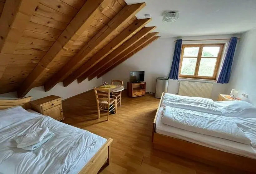 スタンダードトリプルルーム, Landgasthof Jägerhaus