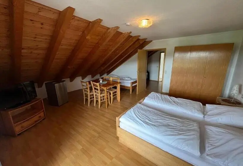 スタンダード４人部屋, Landgasthof Jägerhaus