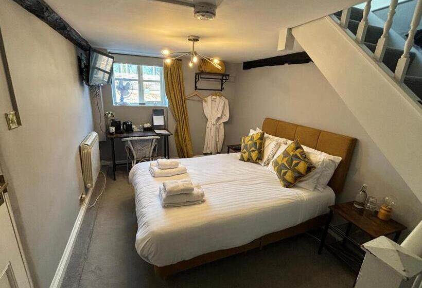 Номер Стандарт, Rylands Farmhouse