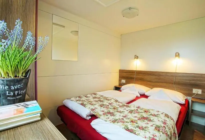 １ベッドルームハウス, Villa Betula Resort & Camping