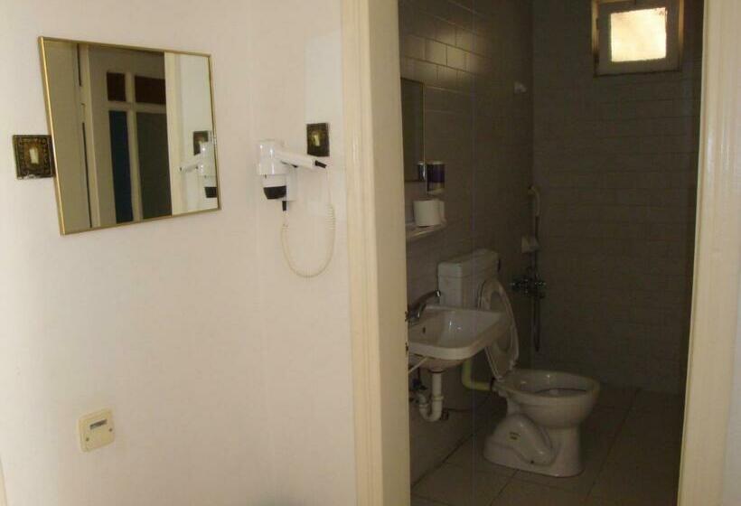 اتاق استاندارد سه نفره, Anadolu