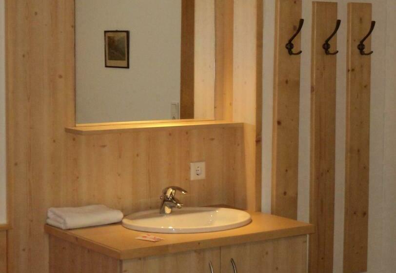 آپارتمان 2 خوابه, Apartmenthaus Gotthardt