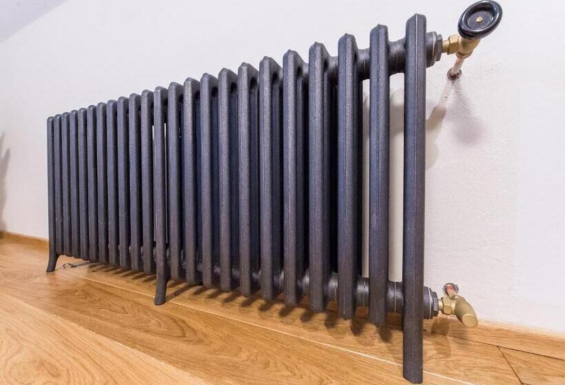 标准间, Alt Straninger