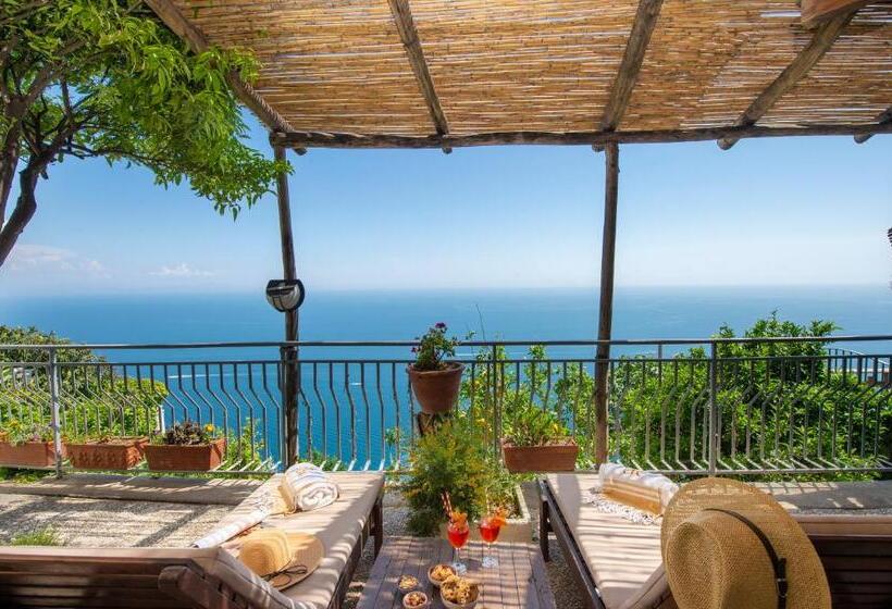 شقة غرفة واحدة مطلة على البحر, Amalfi Residence