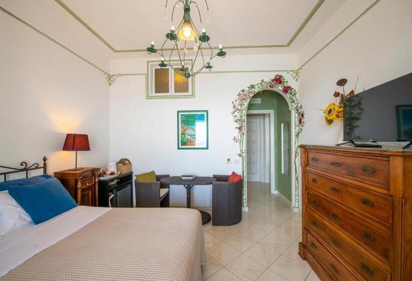 غرفة قياسية مطلّة علي البحر مزوَّدة بتراس, Amalfi Residence