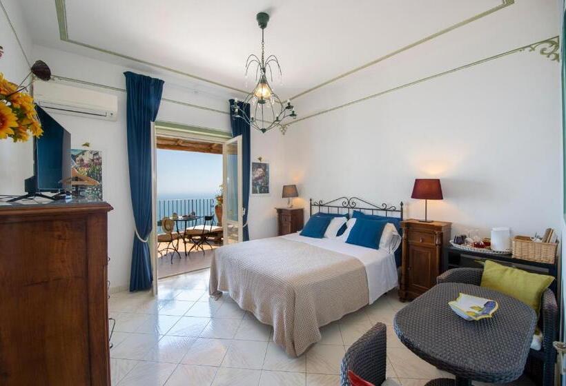 غرفة قياسية مطلّة علي البحر مزوَّدة بتراس, Amalfi Residence