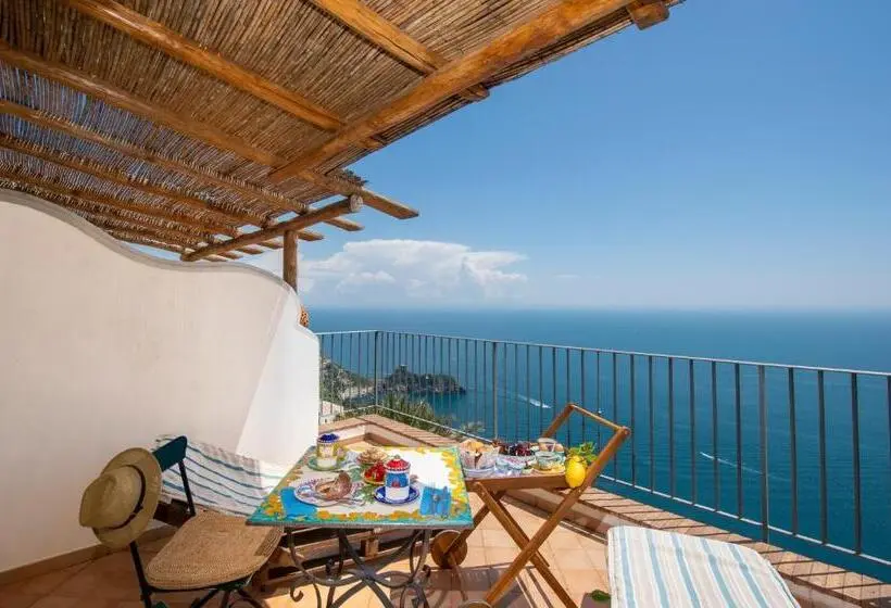 オーシャンビュースタンダードルームテラス付き, Amalfi Residence