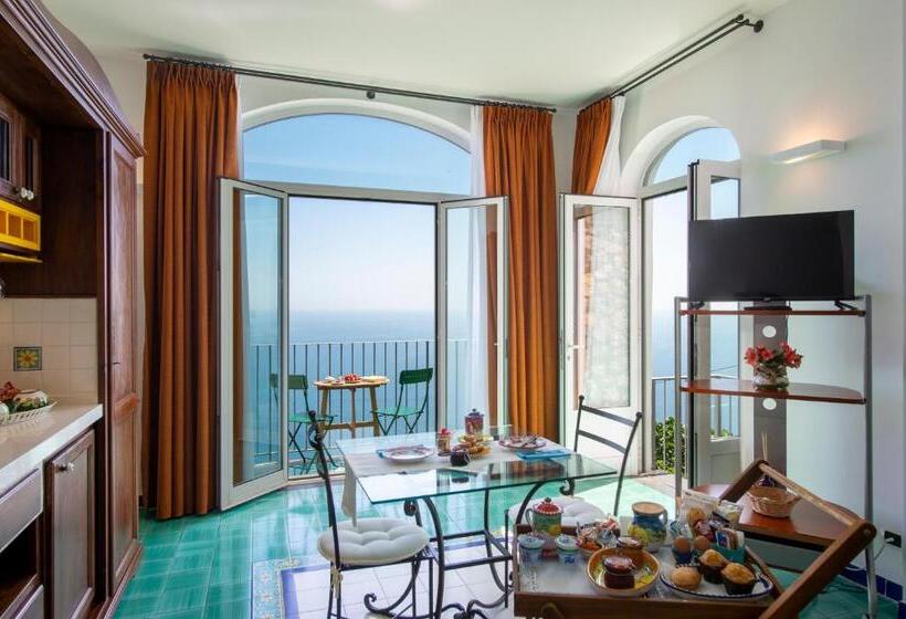 Апартаменты 1 Спальня Вид на Море, Amalfi Residence
