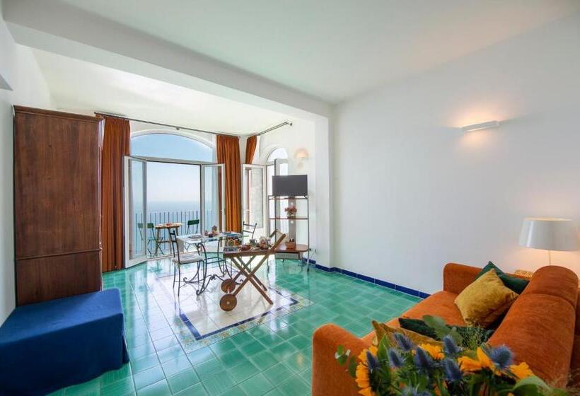 شقة غرفة واحدة مطلة على البحر, Amalfi Residence