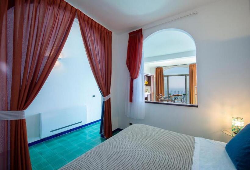 شقة غرفة واحدة مطلة على البحر, Amalfi Residence