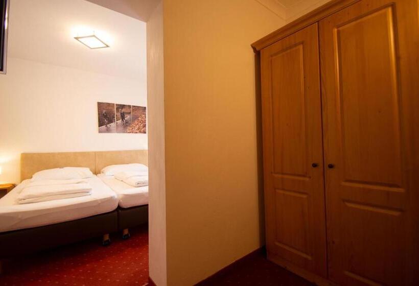 デラックスルーム, Essl In Filzmoos