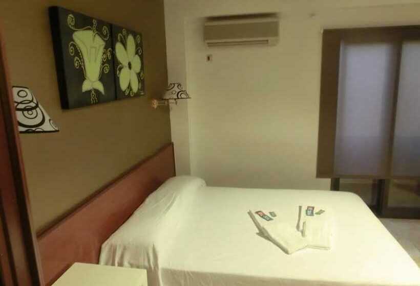 Habitació Estàndard, Hostal Jaime I