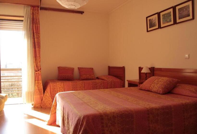 스탠다드 트리플 룸, Residencial Dom Manuel