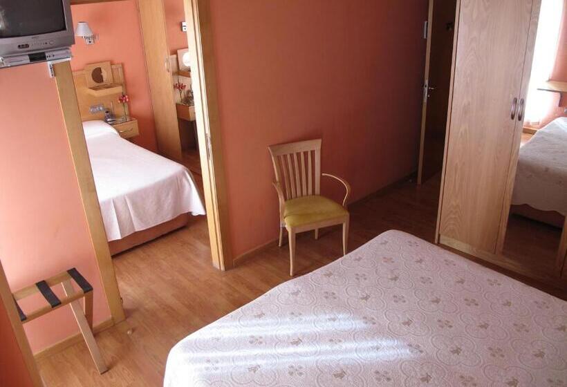 غرفة عائلية, Sol Mediterraneo