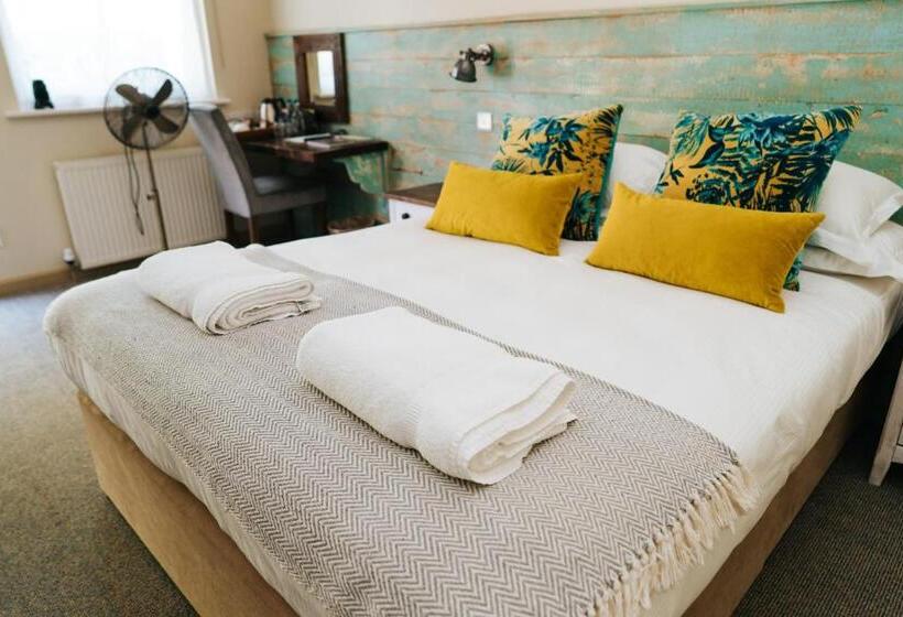 スタンダードルーム, The Running Horse