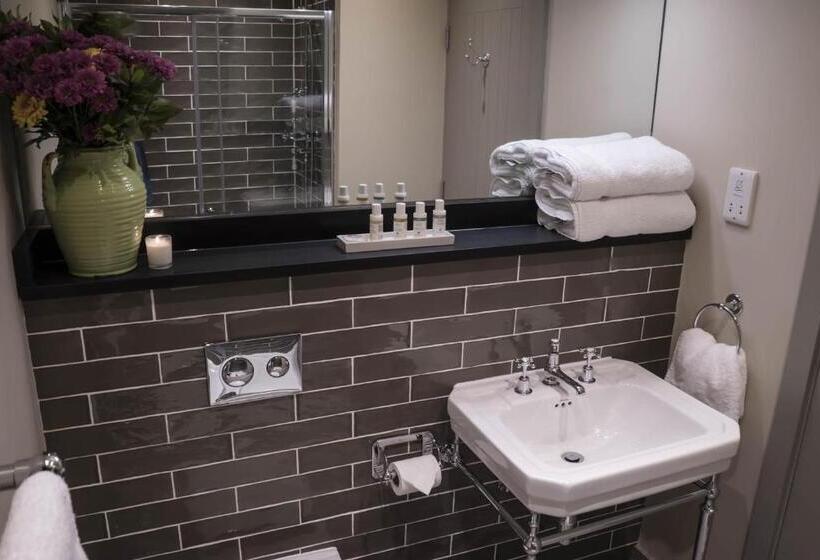 スタンダードルーム, The Running Horse