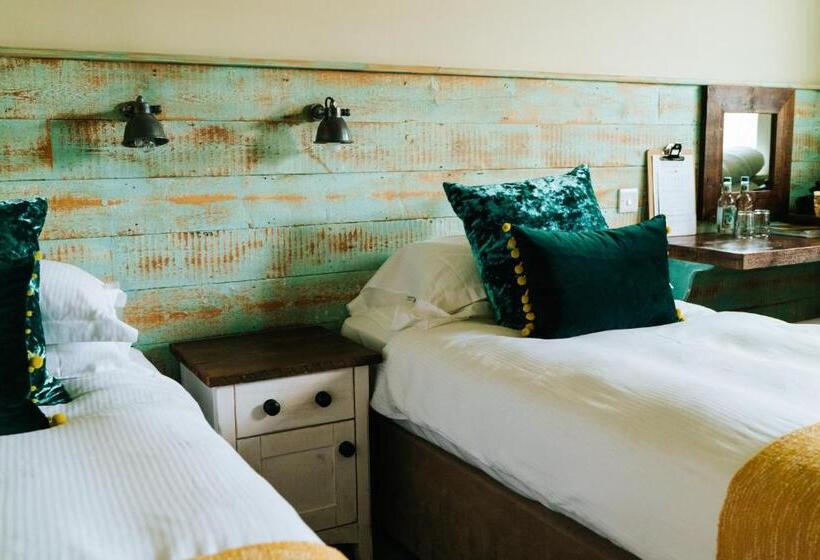 スタンダードルーム, The Running Horse