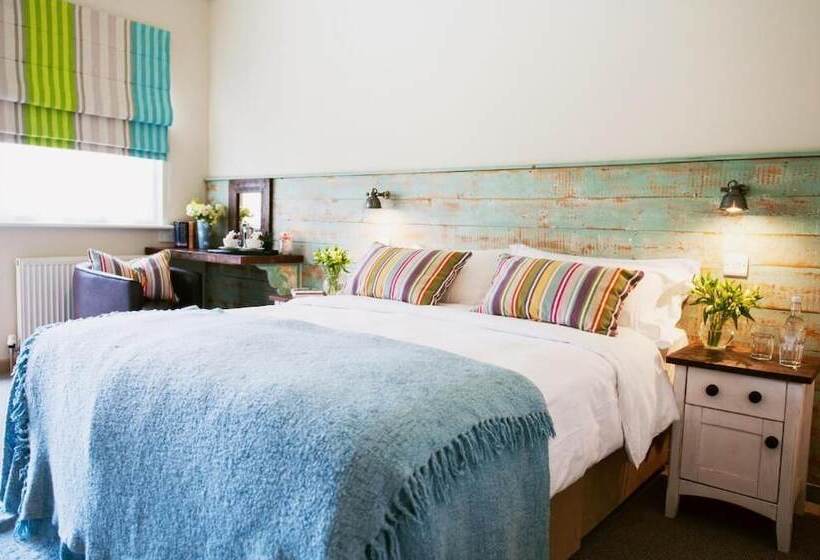 スタンダードルーム, The Running Horse