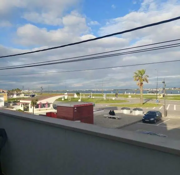 Perhehuone, Varandas Da Ria
