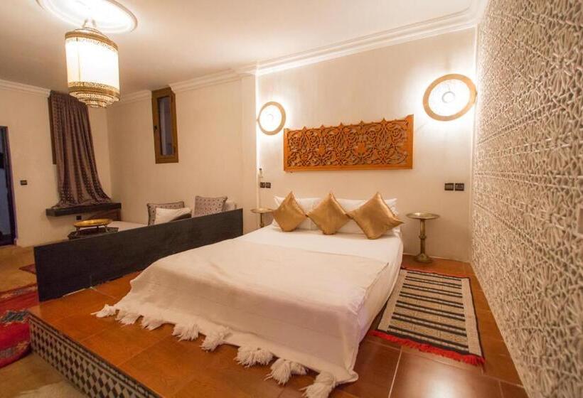 اتاق استاندارد سه نفره, Riad D Or Meknes