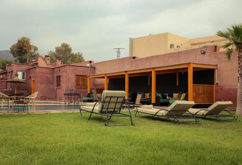 اتاق استاندارد با چشم‌انداز باغ, Chez Mamouchthka