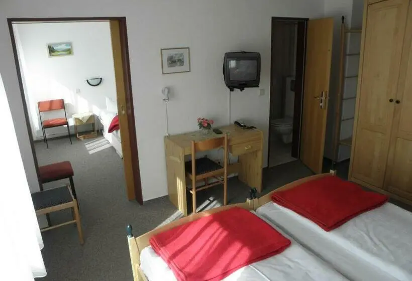 Perhehuone, Gasthof Breeger Bodden