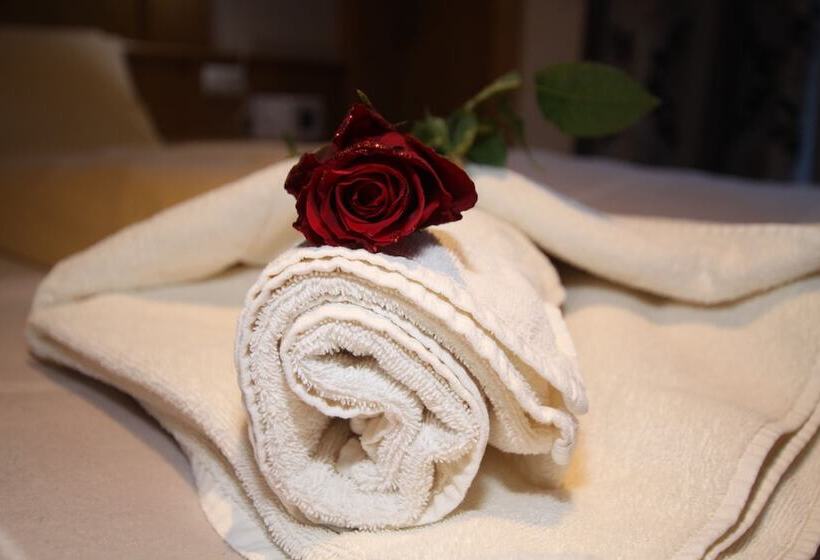 Cameră Triplă Standard, Gästehaus Alpina