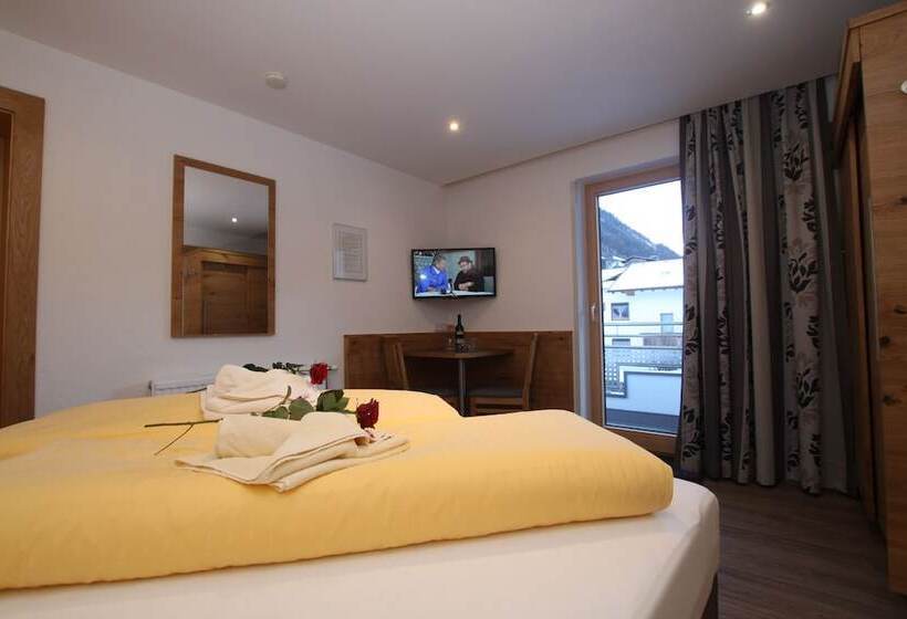 Apartamento 3 Dormitórios, Gästehaus Alpina