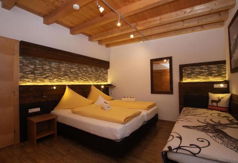 Apartamento 3 Dormitórios, Gästehaus Alpina