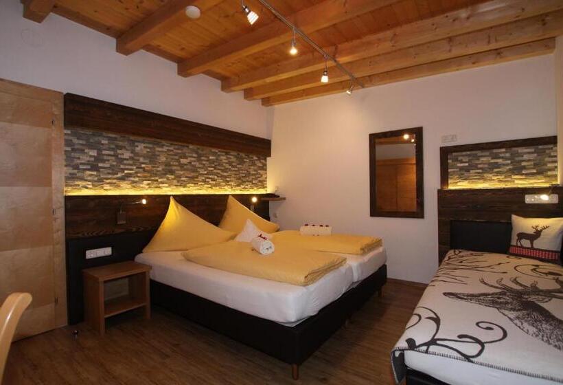 3 Szobás Apartman, Gästehaus Alpina