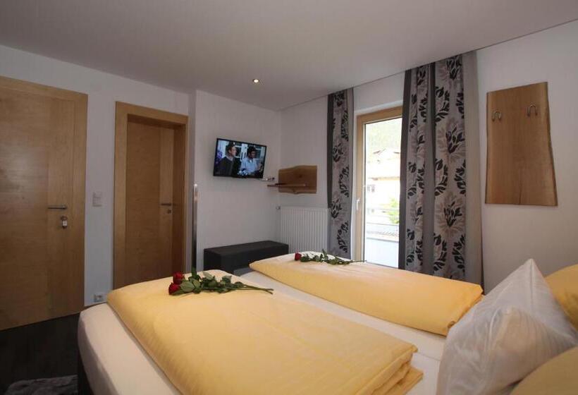 Apartamento 3 Dormitórios, Gästehaus Alpina