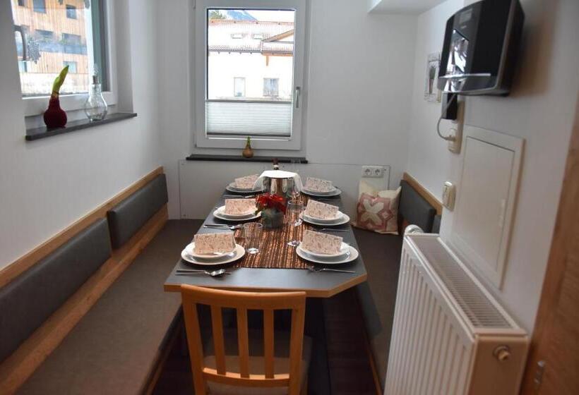 Apartament 3 Dormitoare, Gästehaus Alpina