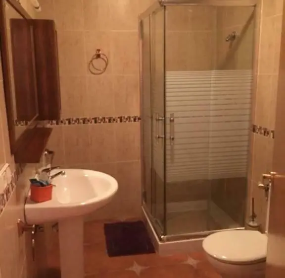 ４ベッドルームハウス, Hostal El Sevillano