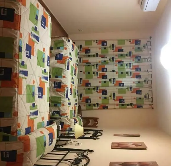 ４ベッドルームハウス, Hostal El Sevillano