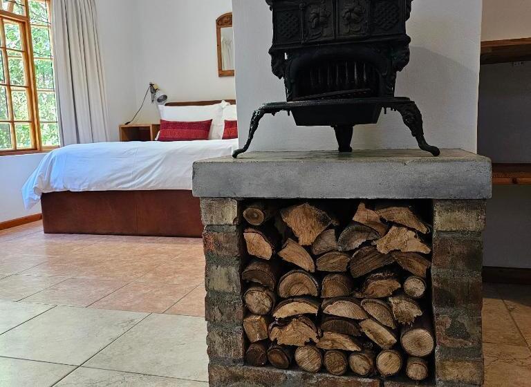 דירת חדר נוף לגינה, House Of House Guest House